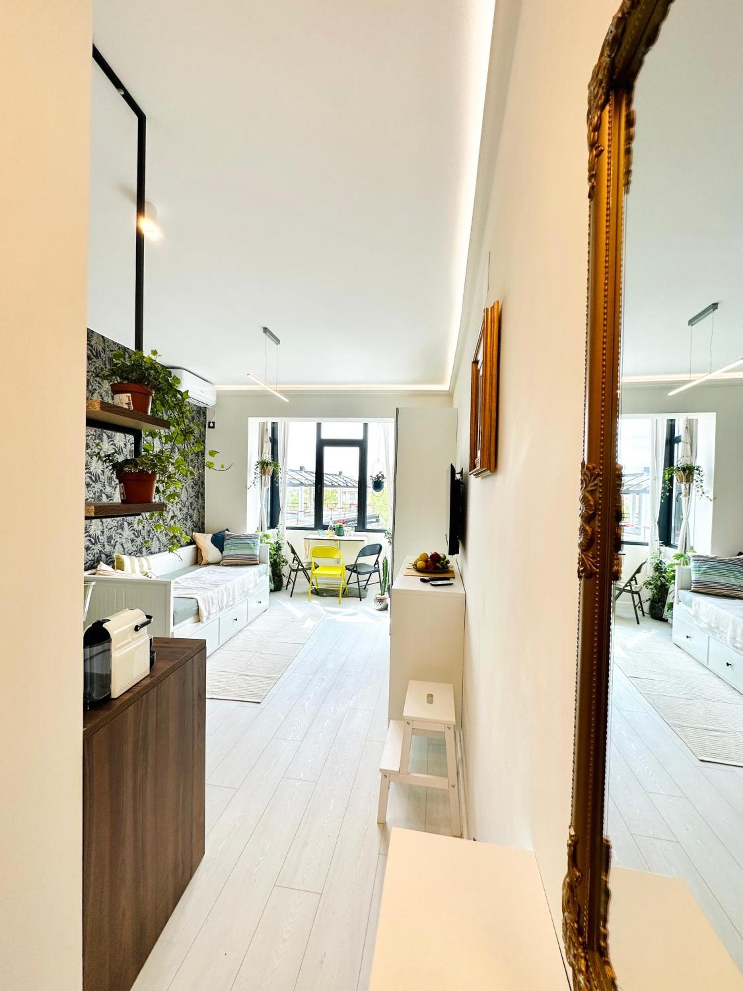 Harmony Studio - Elegant Escape Near Ateneu Bucarest Extérieur photo